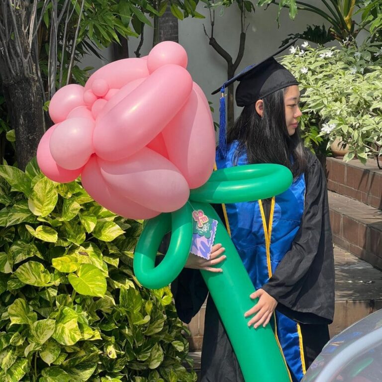 flowermail balloon jumbo rose graduation 2