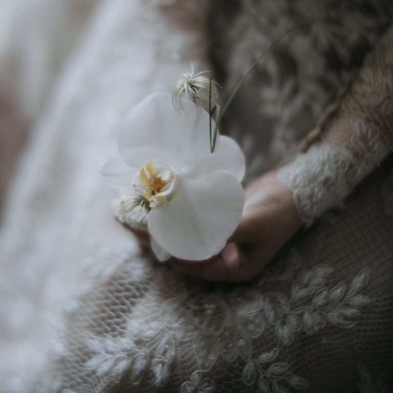 flowermail-florist-jakarta-flower-me-knot-1