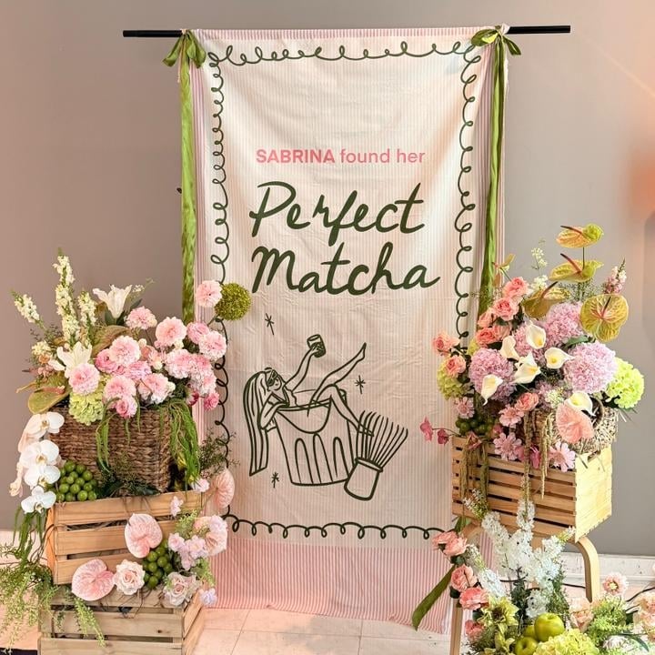 flowermail-florist-jakarta-backdrop-decor-wooden-crate-15