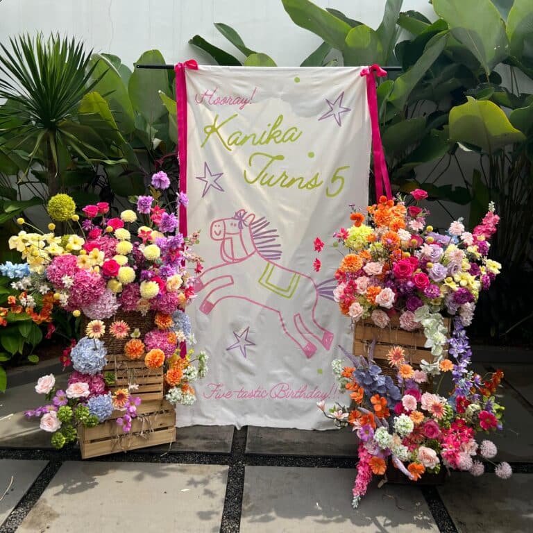 flowermail-florist-jakarta-backdrop-decor-wooden-crate-12